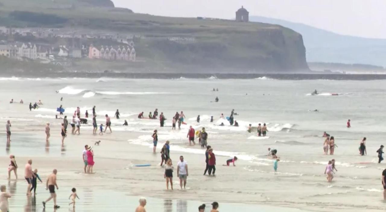 Вилла Enfield Street House Behind Portstewart Promenade With Partial Sea View From Front 3 Bed Sleeps 7 Экстерьер фото